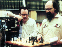 Кен Томпсон (справа), один из авторов системы Unix (в 1998 году он был награжден Национальной медалью США по технологии за создание Unix и языка Си).